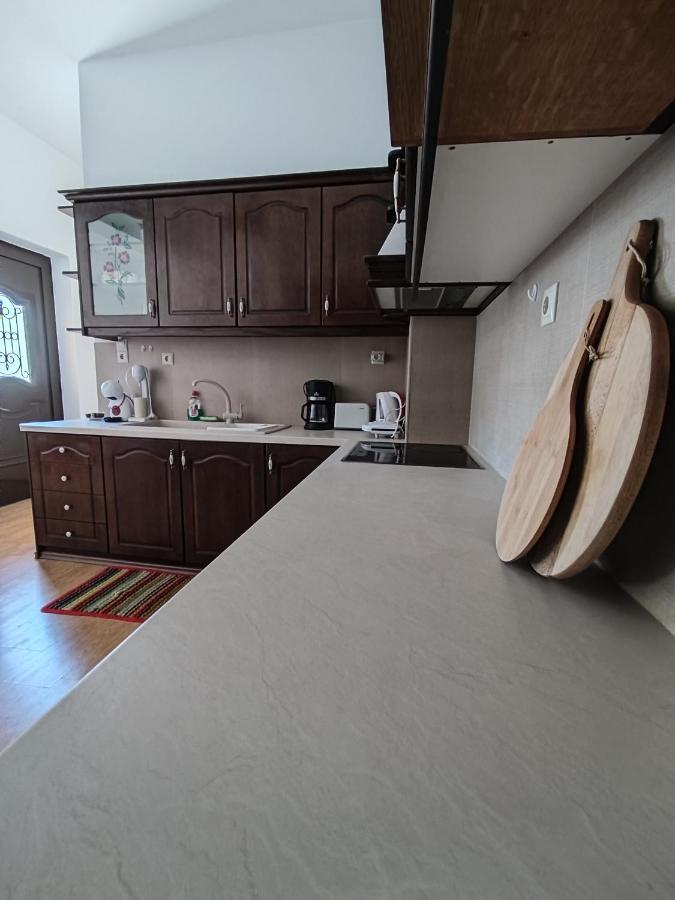 Anemi Villa Камиларион Екстериор снимка